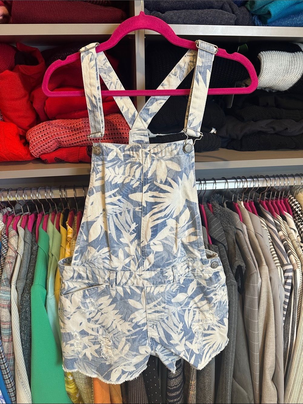 Zara blue/white leaf print adjustable strap distressed overall shorts size S